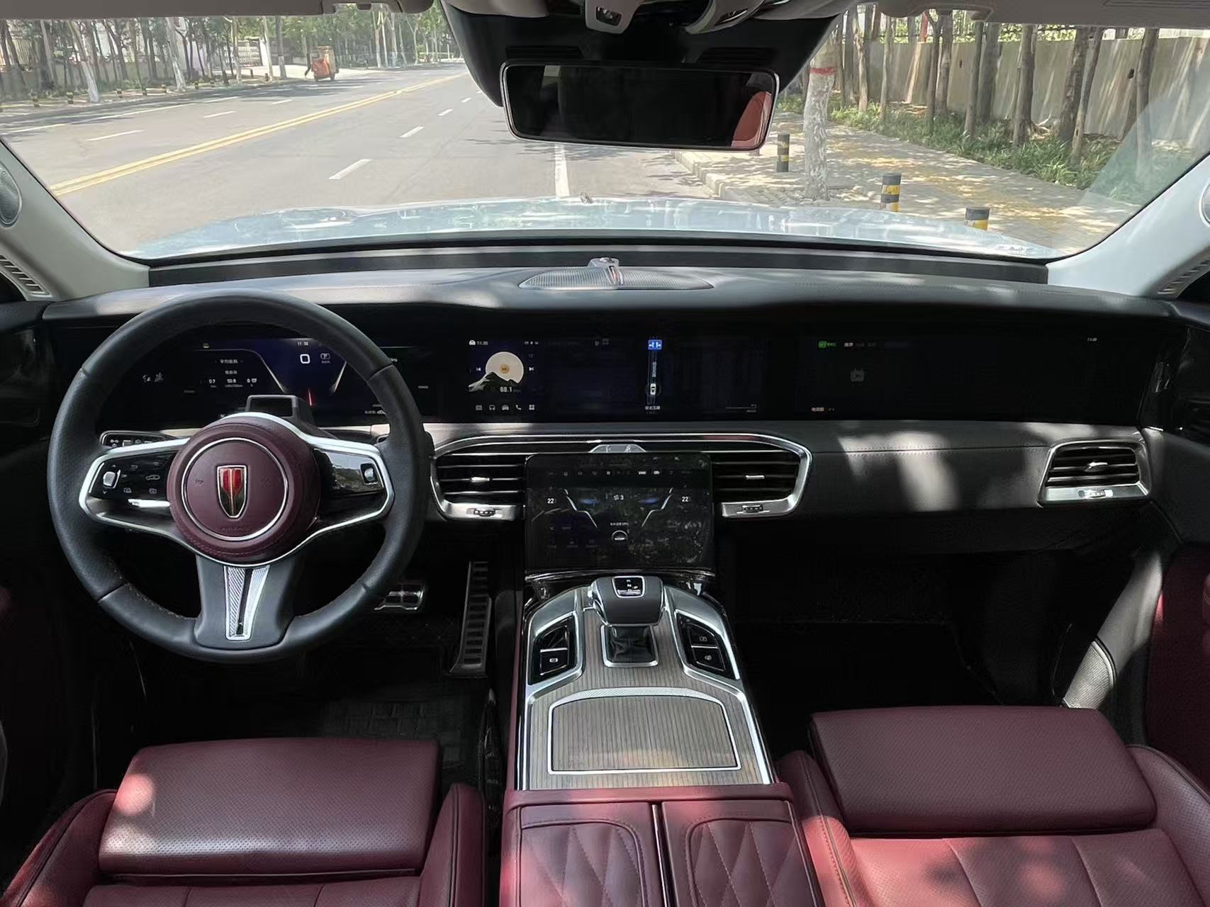 Hongqi E-HS9 2022 4WD660kmQichangEdition6-SeaterPure Electric thumbnail 5