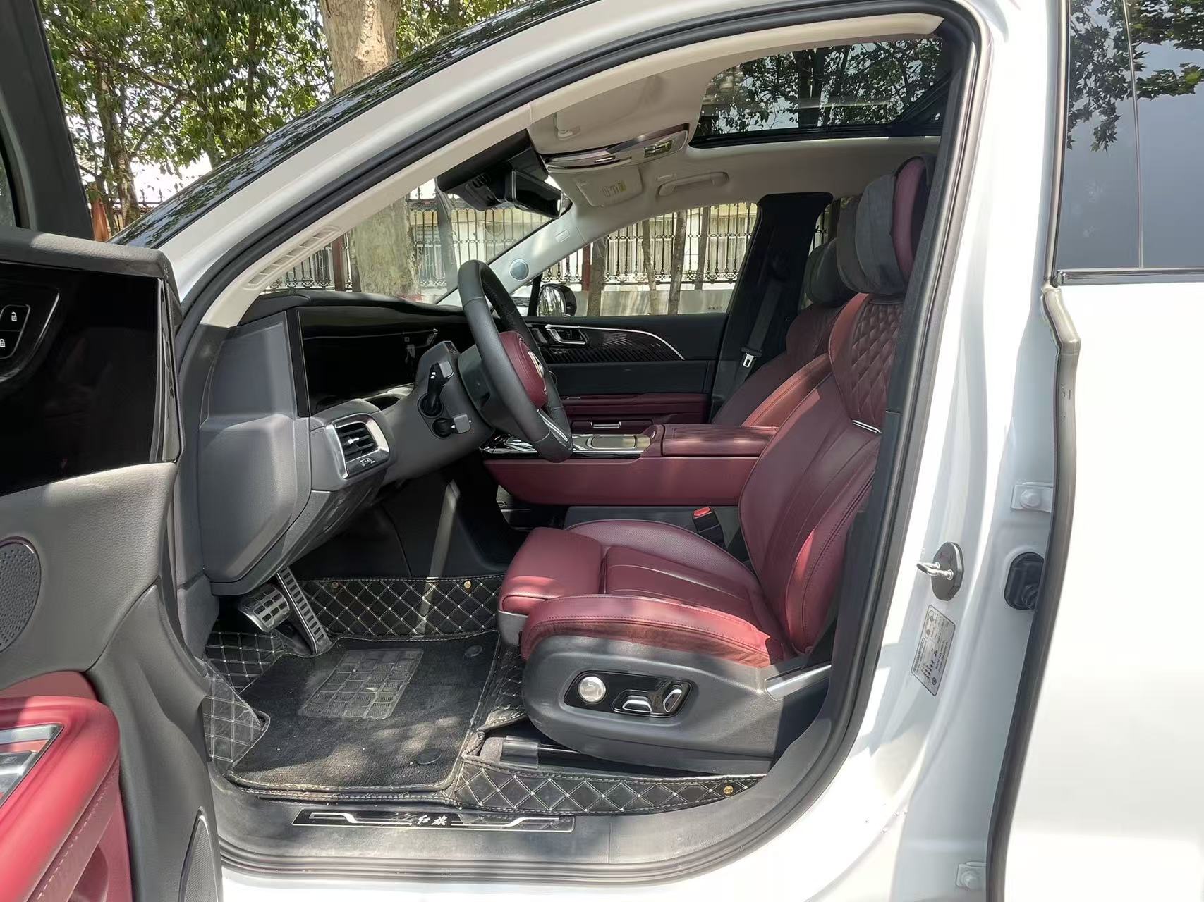 Hongqi E-HS9 2022 4WD660kmQichangEdition6-SeaterPure Electric thumbnail 4