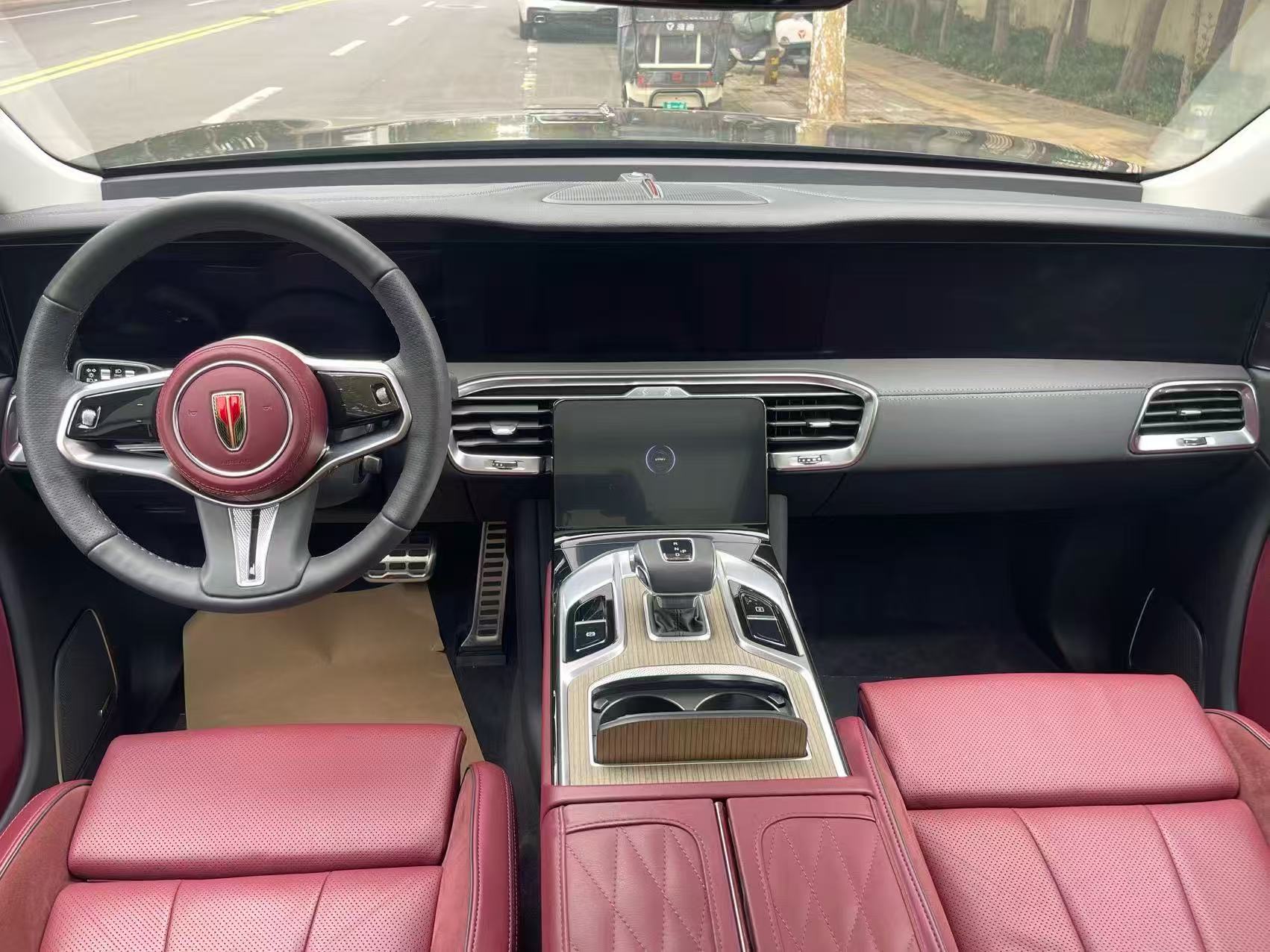 Hongqi E-HS9 2022 4WD690kmQiyueEdition6-SeaterPure Electric thumbnail 5