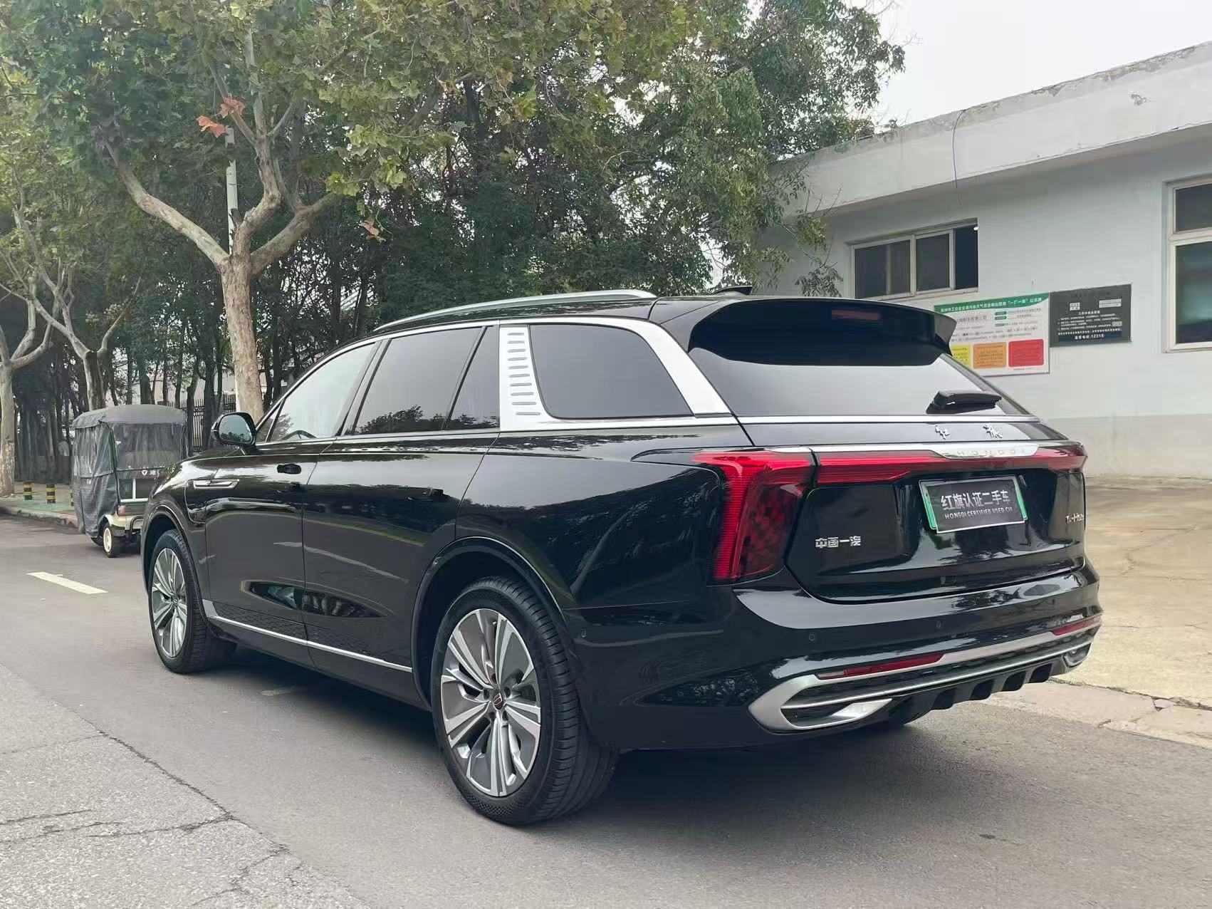 Hongqi E-HS9 2022 4WD690kmQiyueEdition6-SeaterPure Electric thumbnail 8