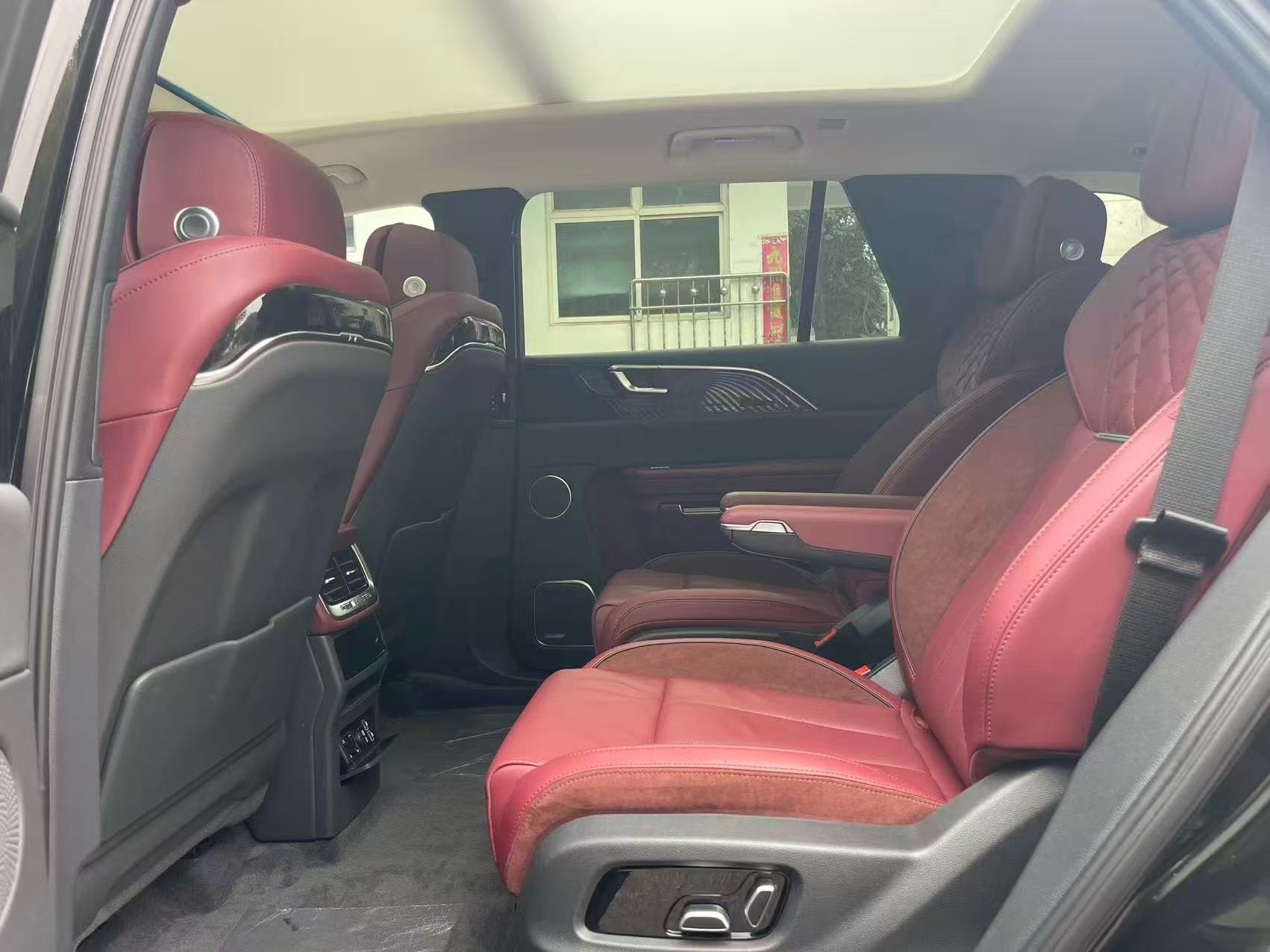 Hongqi E-HS9 2022 4WD690kmQiyueEdition6-SeaterPure Electric thumbnail 6