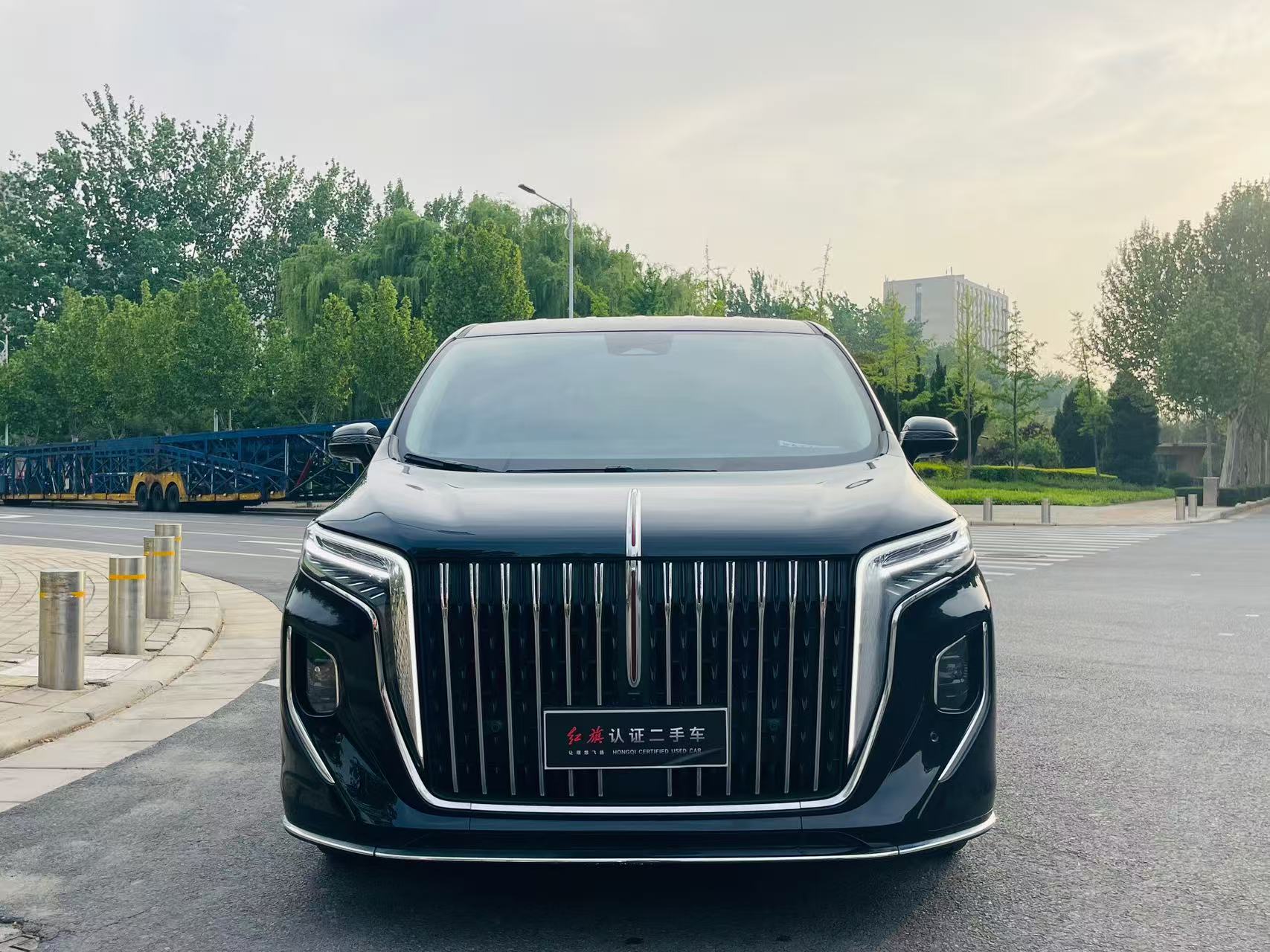 Hongqi HQ9 2023 2.0T-A/MTZhilianqixiangEdition7-Seater48VQinghun(China VI) thumbnail 2