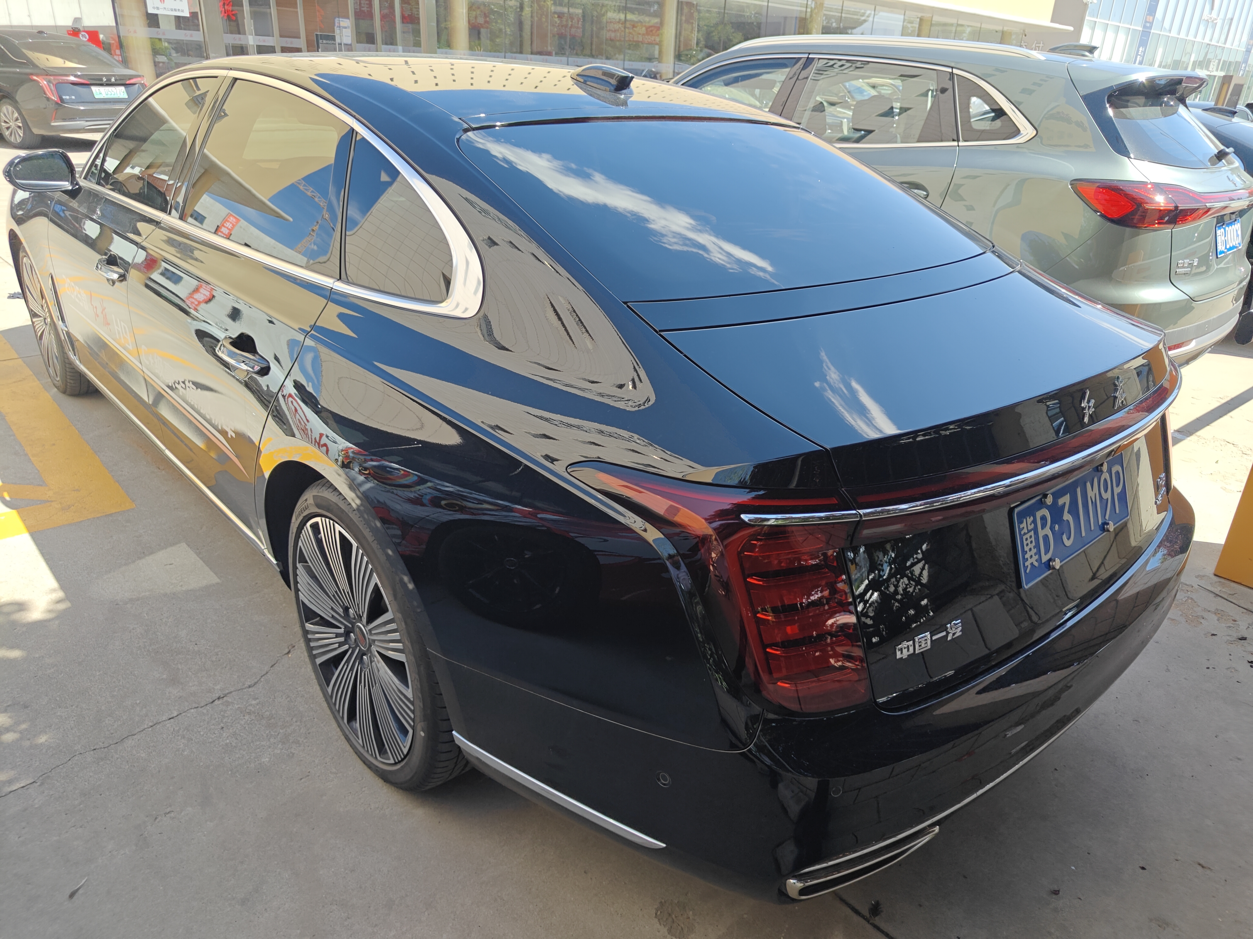 Hongqi H9 2025 2.0T-A/MTFaceliftQichangsixiangfengshangEdition48VQinghun(China VI) thumbnail 5