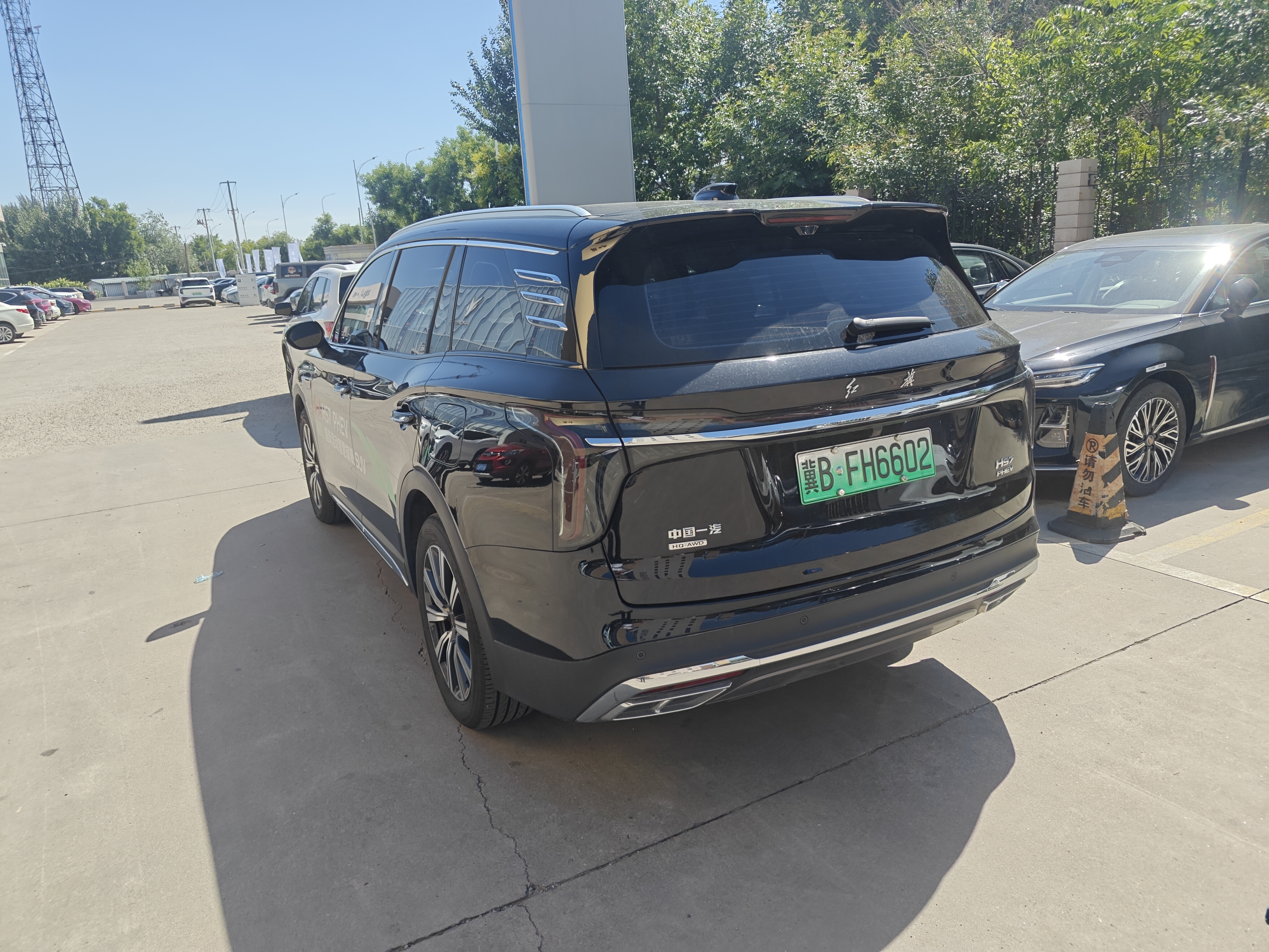 Hongqi HS7 PHEV 2025 2.0T-DHT4WDFaceliftQilingEdition6-SeaterPHEV(China VI) thumbnail 4