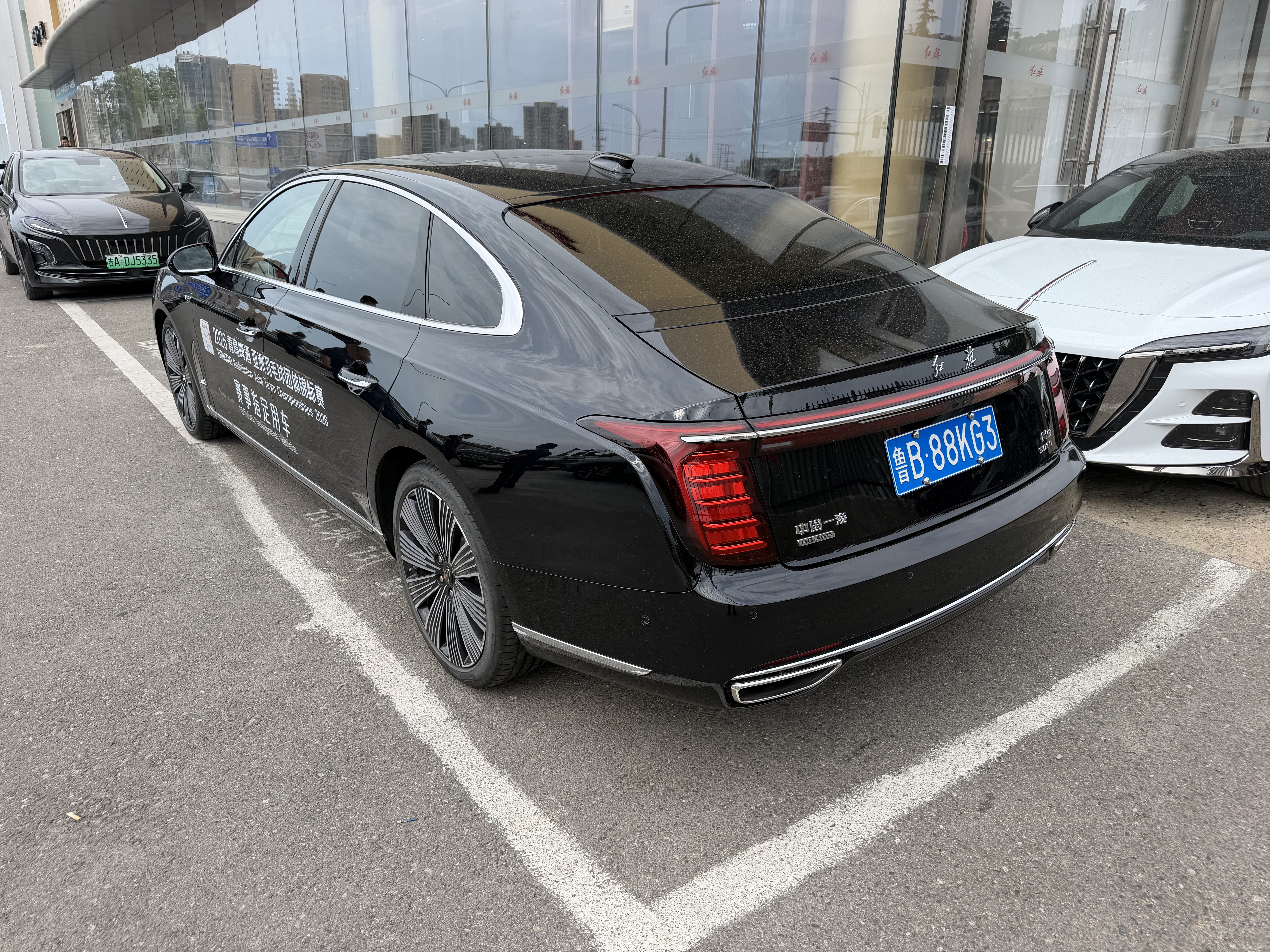 Hongqi H9 2024 2.0T-A/MTQichanghaohuashangwuEditionDCT48VQinghun(China VI) thumbnail 2
