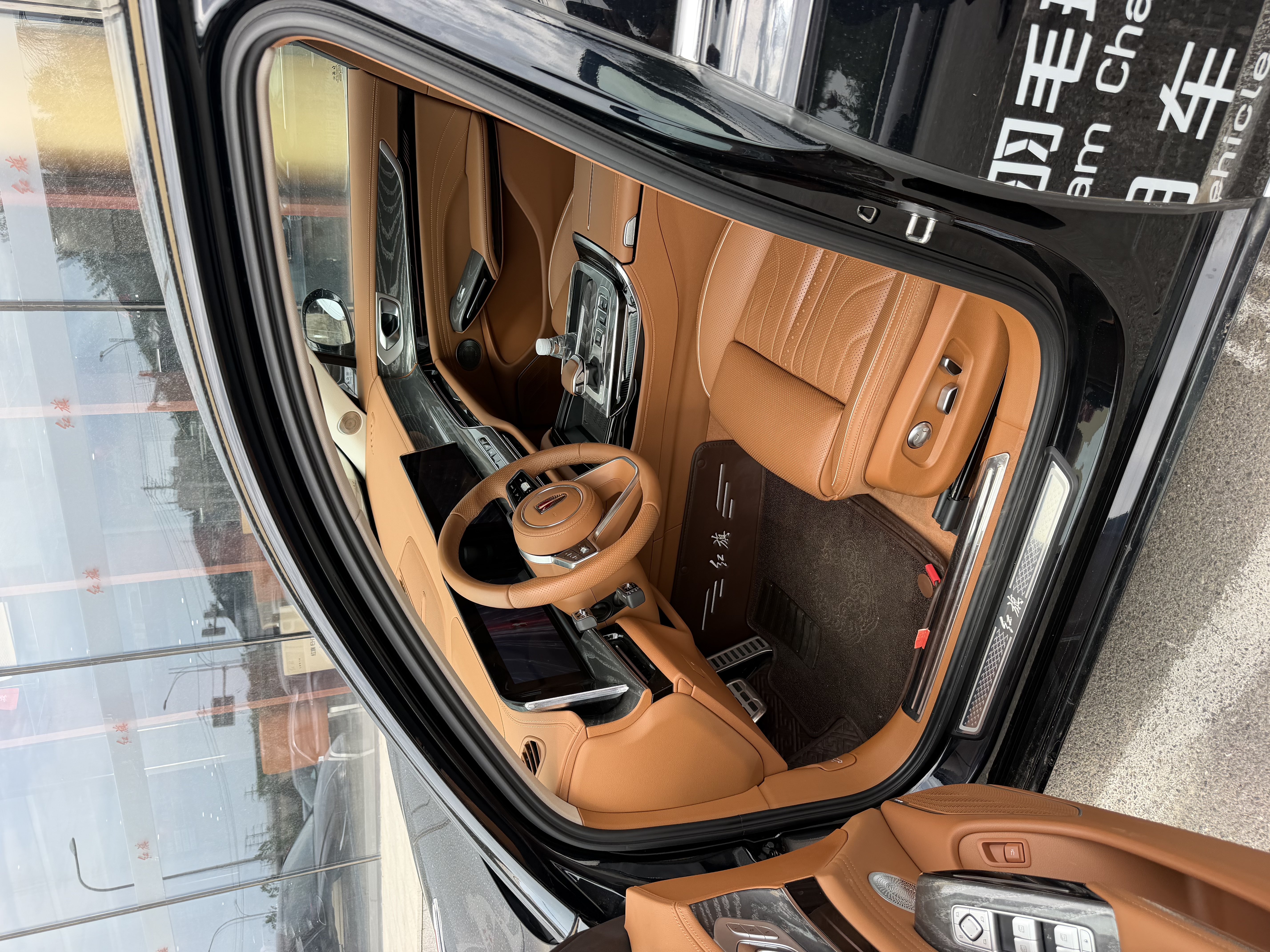 Hongqi H9 2024 2.0T-A/MTQichanghaohuashangwuEditionDCT48VQinghun(China VI) thumbnail 4