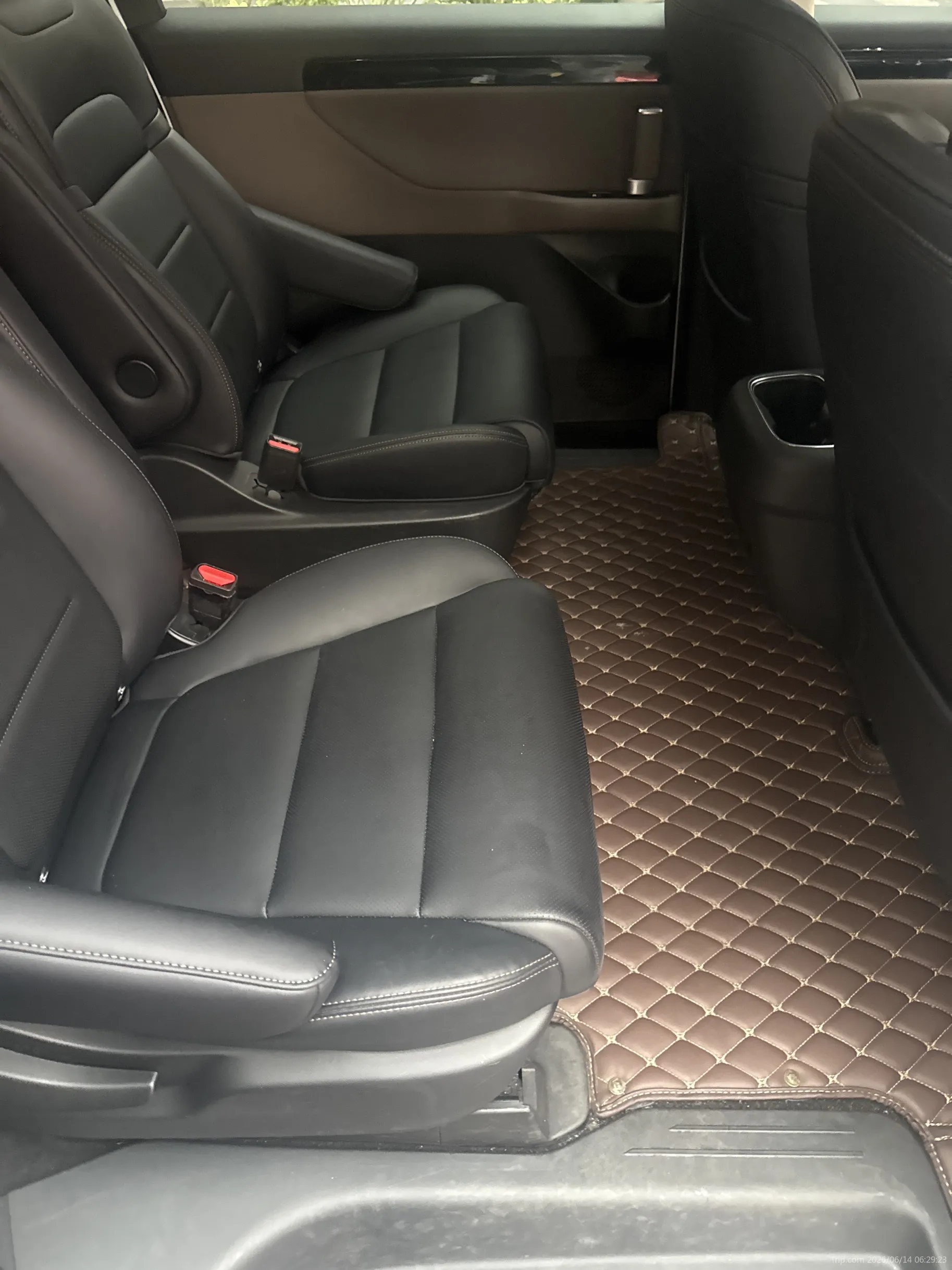 GAC Trumpchi E8 2025 ChuanqiE8 PHEV-1.8-DHT-150kmEnjoyXingzhengzhuangongEdition7-SeaterPHEV(China VI) thumbnail 6