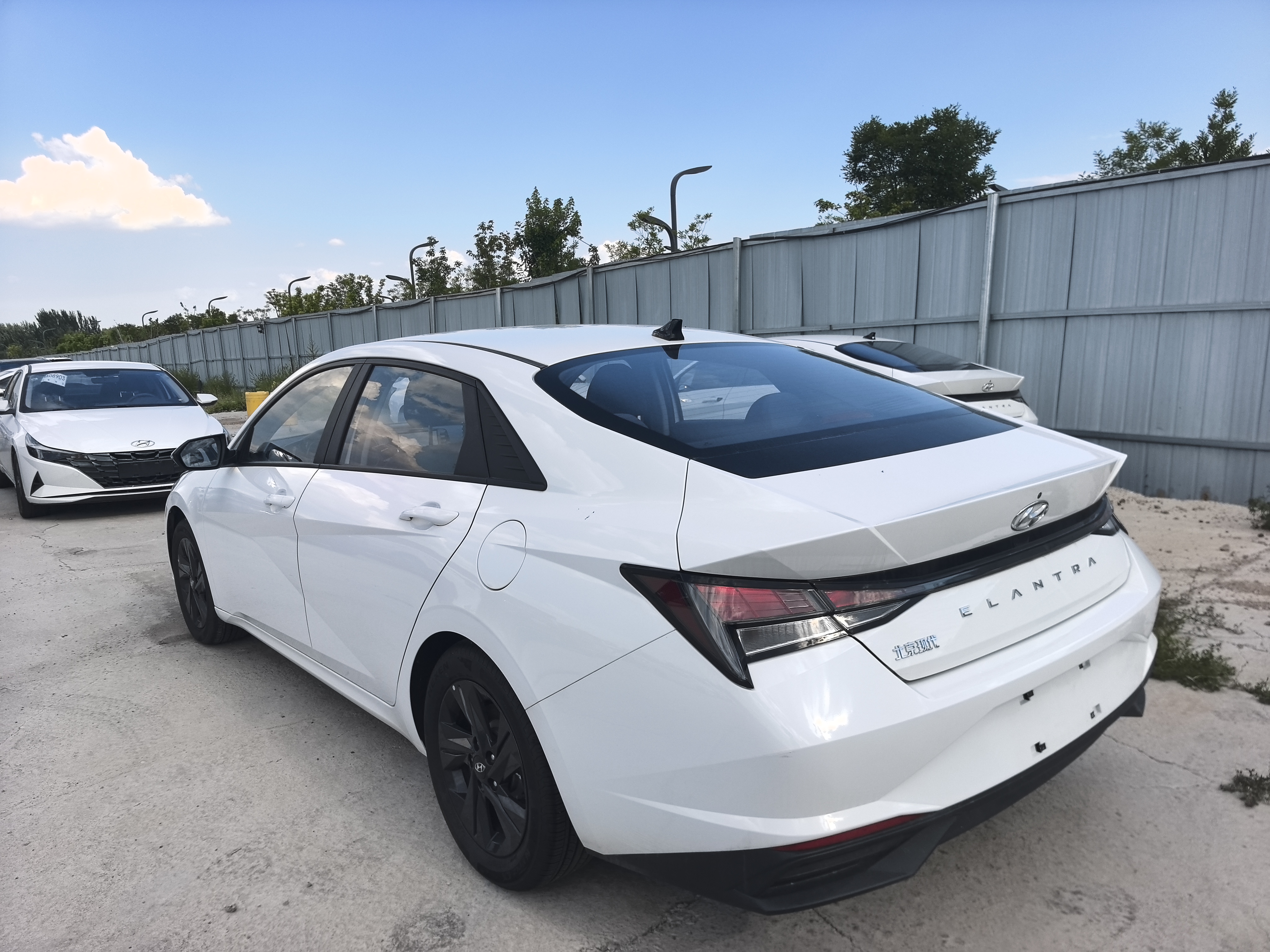 Hyundai Yilante 2022 Sedan1.5-CVT-LUXZunguiEdition(China VI) thumbnail 2