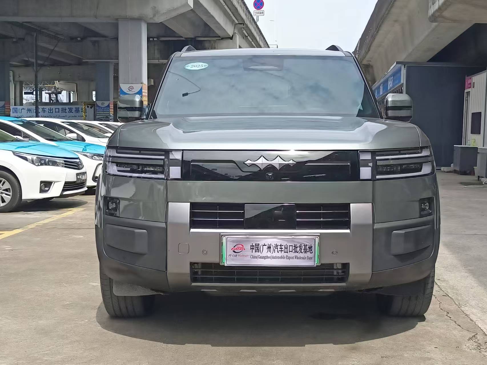 Fangchengbao Tai7 2025 1.5T-E-CVTFWD135KM-ProEditionPHEV(China VI) thumbnail 3