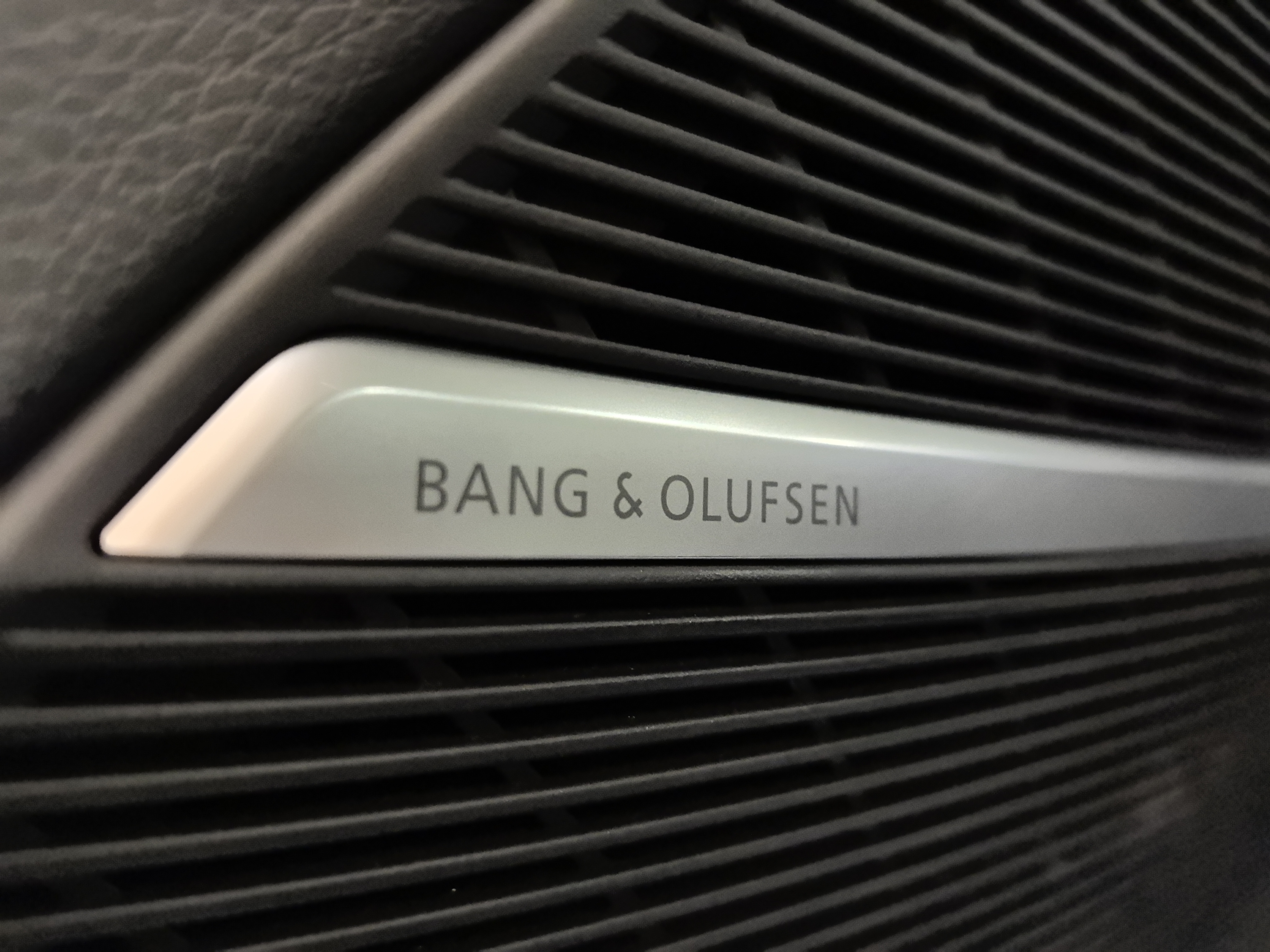 Audi Q8 2024 3.0T-A/MT4WD55TFSIHaohuadongganType48VQinghun thumbnail 6