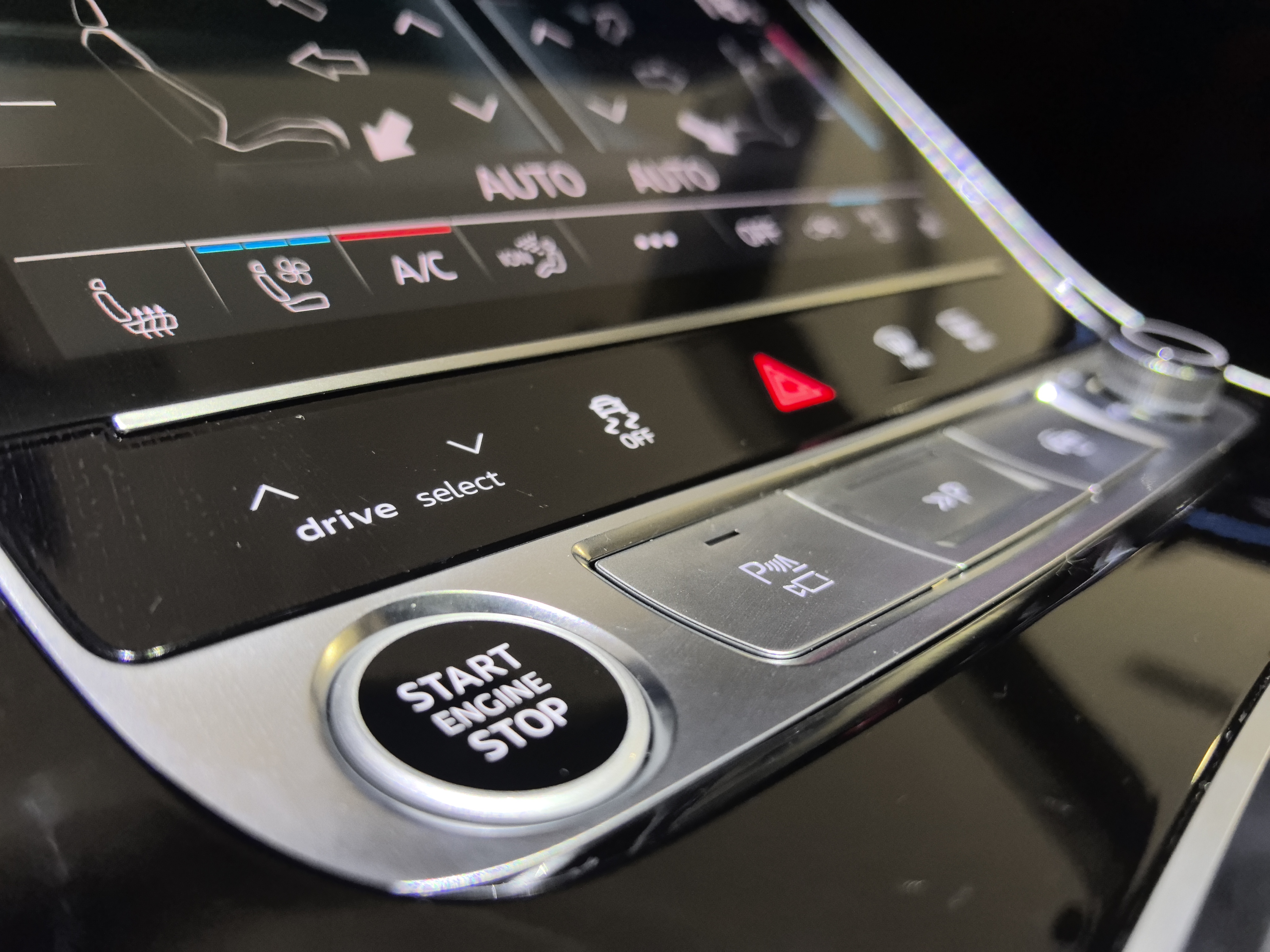 Audi Q8 2024 3.0T-A/MT4WD55TFSIHaohuadongganType48VQinghun thumbnail 13