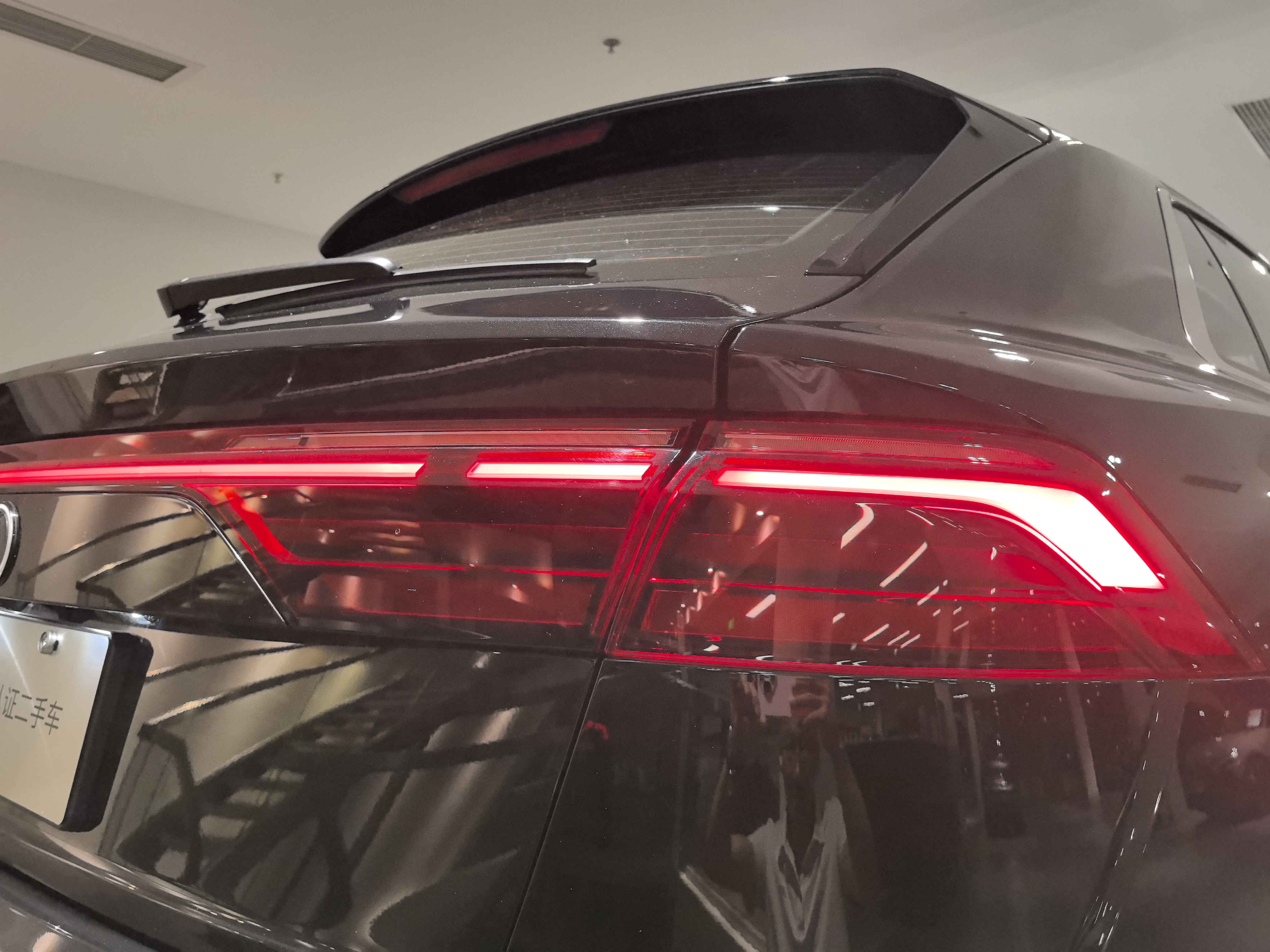 Audi Q8 2024 3.0T-A/MT4WD55TFSIHaohuadongganType48VQinghun thumbnail 18