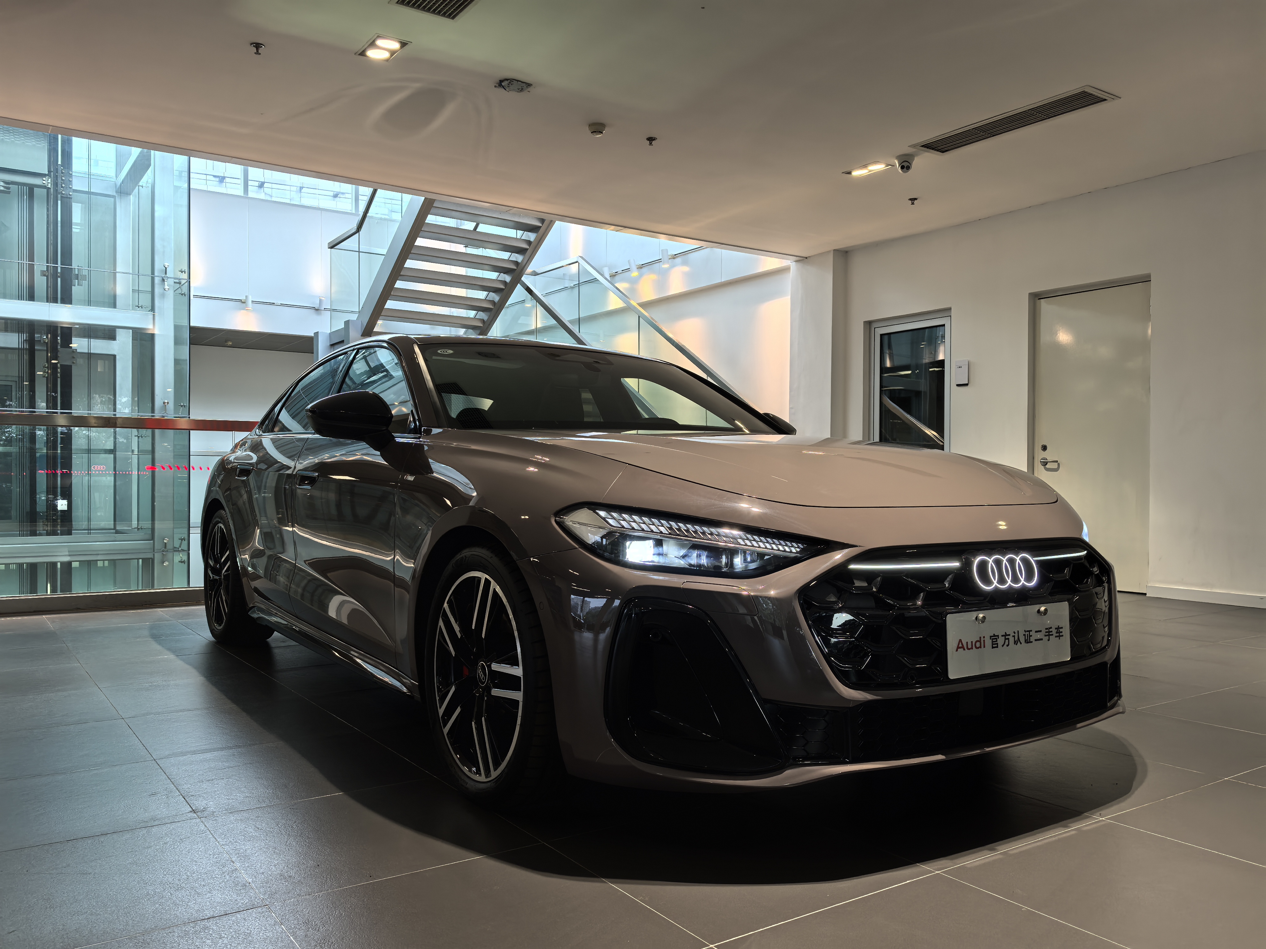 Audi A5L 2025 2.0T-A/MTYundongEditionquattroDCT(China VI) thumbnail 3