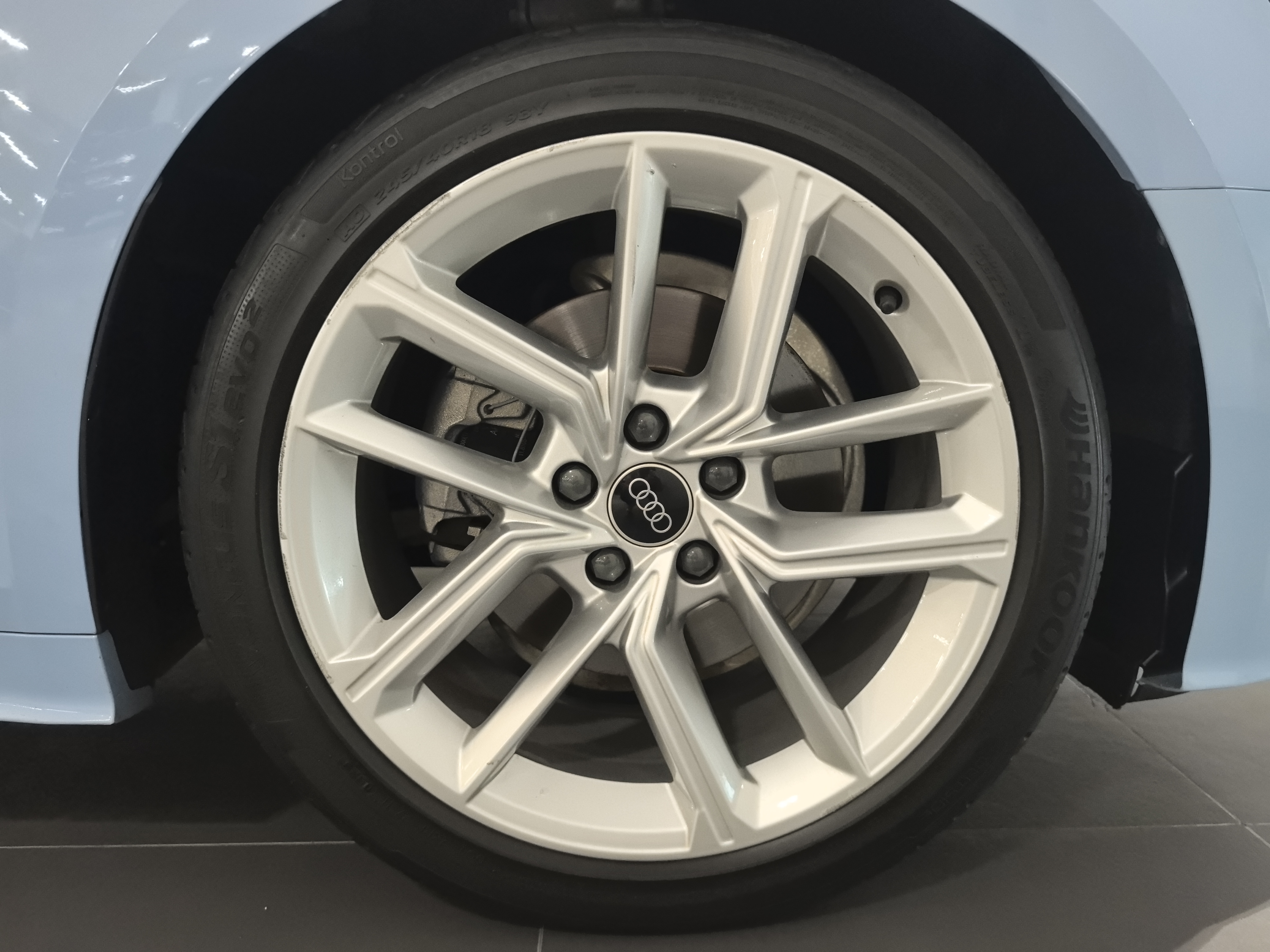 Audi A5 Xianbeiban 2023 AodiA5Xianbei2.0T-A/MTFWD40TFSIShishangdongganTypeDCT thumbnail 16