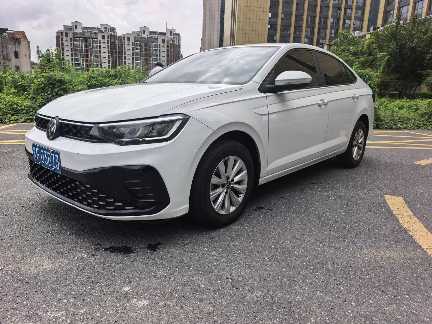 Volkswagen Lavida 2023 XR 1.5L Automatic, Xinyi Trim